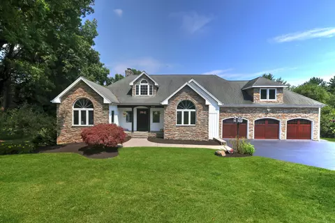 825 Robert Treat Ext, Orange, CT 06477