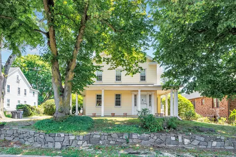 5030 Main St, Trumbull, CT 06611