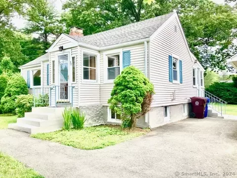 38 Case St, Farmington, CT 06032