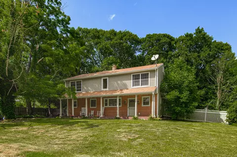 19 Dogwood Dr, Prospect, CT 06712