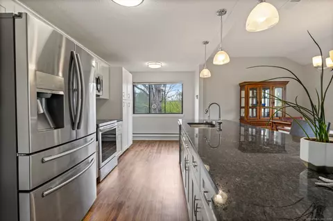 666 Heritage Vlg #A, Southbury, CT 06488