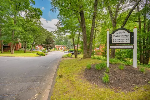 550 Darling St #5G, Southington, CT 06489