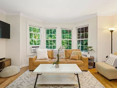 85 Lindale St #2, Stamford, CT 06902