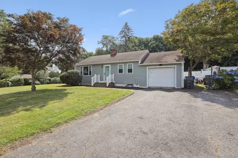 4 Highland Park Dr, Danbury, CT 06811