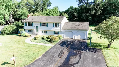17 Gendreau Dr, Killingly, CT 06241