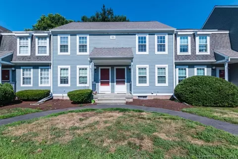 195 Oakland St #D, Manchester, CT 06042