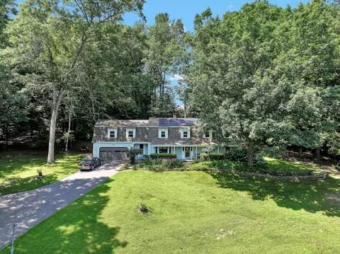 14 Heather Ln, Burlington, CT 06013