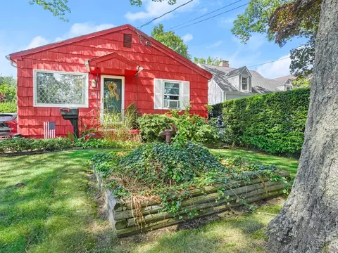 287 Oaklawn Ave, Stamford, CT 06905