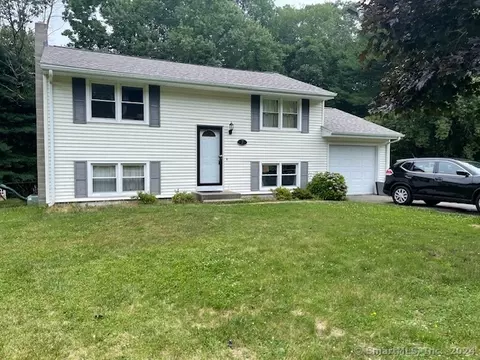 7 Candlewood Dr, Norwich, CT 06360