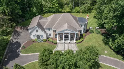 20 Jacobs Ln, Bethel, CT 06801