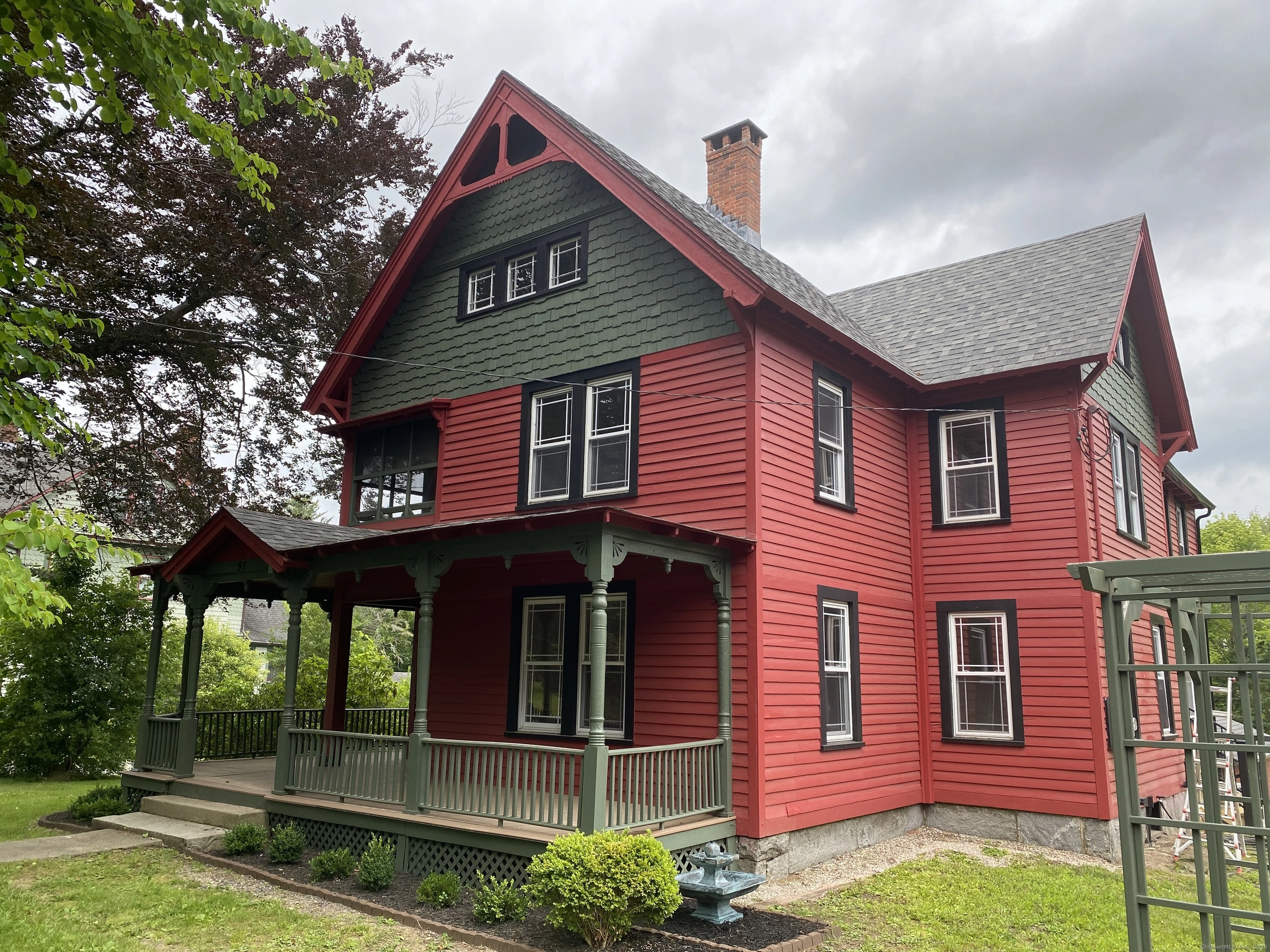 97 Greenwoods Rd E  