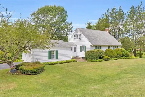 215 North St, Hebron, CT 06248