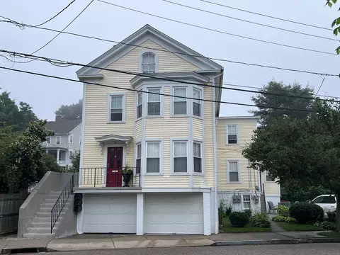 18 Elm St, Stonington, CT 06378