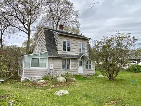 9 Sunset Ave, East Lyme, CT 06357