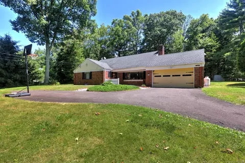 355 Racebrook Rd, Orange, CT 06477