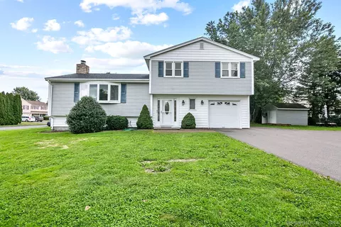 41 Pheasant Dr, Rocky Hill, CT 06067