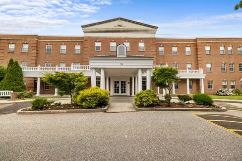 59 Courtland Ave #2N, Stamford, CT 06902