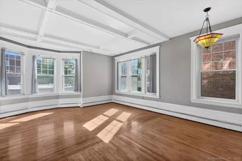 548 Orange St #301, New Haven, CT 06511