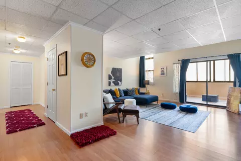 44 S Cherry St #506, Wallingford, CT 06492