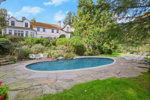 100 Pecksland Rd, Greenwich, CT 06831