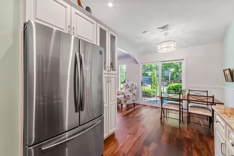 1021 Heritage Vlg #B, Southbury, CT 06488