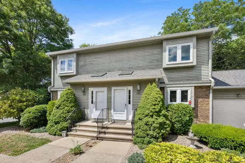 703 Sand Stone Dr #703, South Windsor, CT 06074