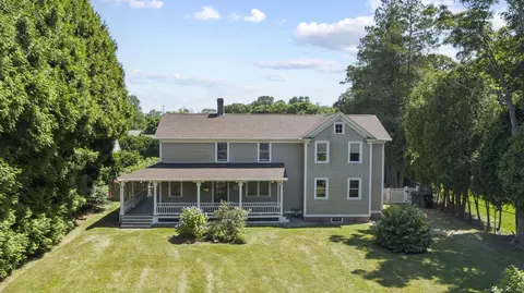 162 Gardner Ave, New London, CT 06320