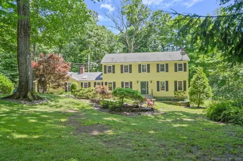 83 Asmara Way, Easton, CT 06612