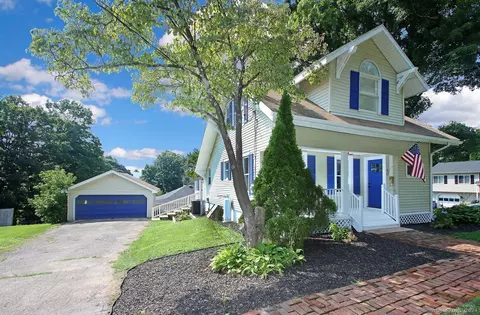 37 Prospect Pl, New Milford, CT 06776