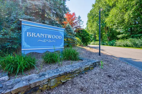 36 Brantwood Dr #36, Madison, CT 06443