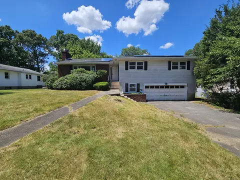 91 Hartley Dr, Waterbury, CT 06705