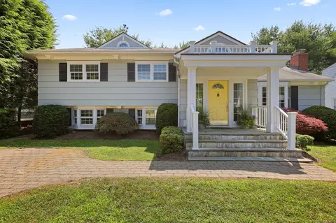 29 Warren Ave, Fairfield, CT 06825