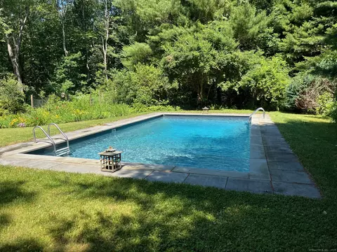 4 Two Rod Hwy, Washington, CT 06793