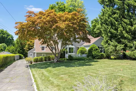31 Hillside Ave, Darien, CT 06820