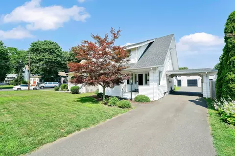 65 N Main St, Windsor Locks, CT 06096