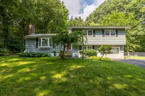 67 Hall Dr, Cheshire, CT 06410