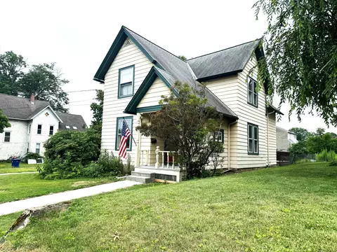 16 Carey St, Windham, CT 06226