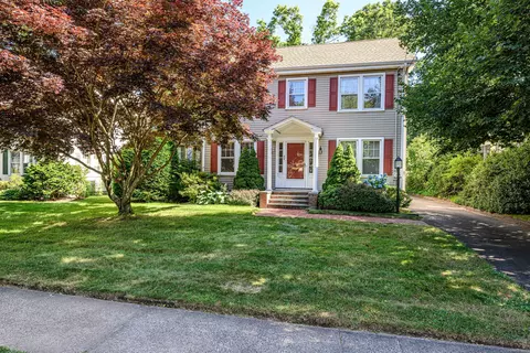 96 Ridgewood Ave, North Haven, CT 06473