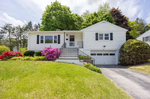 79 Juniper Ridge Dr, Waterbury, CT 06708