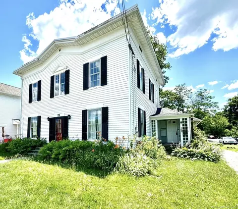 22 Elm St, New Milford, CT 06776