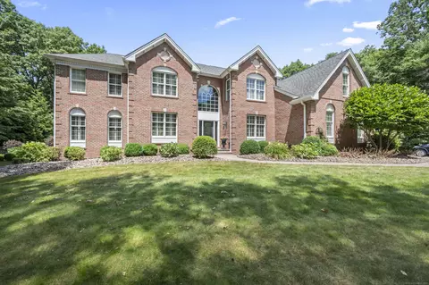 327 Kinne Rd, Glastonbury, CT 06033