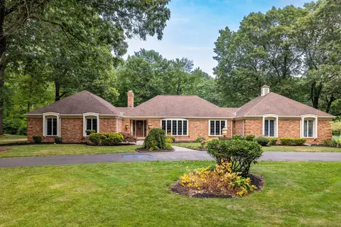 157 Tallwood Dr, Southington, CT 06489