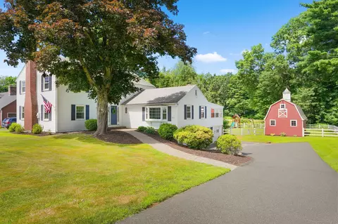 427 N Grand St, Suffield, CT 06093