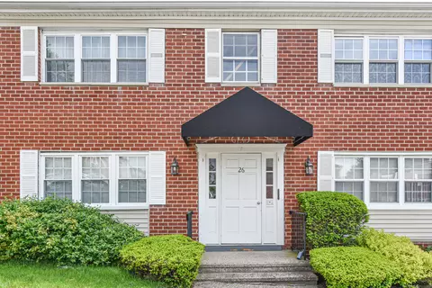 50 Greenhouse Rd #26D, Bridgeport, CT 06606