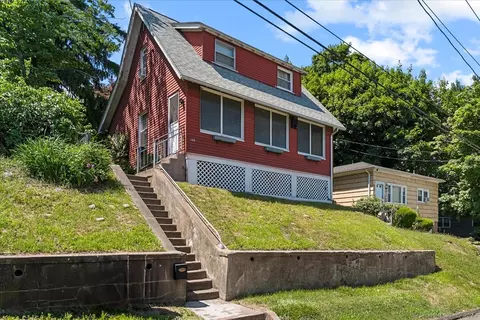 128 Hillside Ave, East Haven, CT 06512