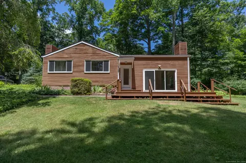 266 Mountain Rd, Cheshire, CT 06410