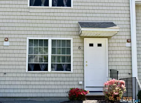 108 Mohican Ave #6, Waterbury, CT 06708