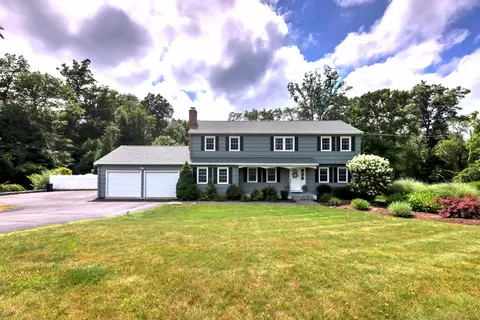 11 Bull Frog Ln, Trumbull, CT 06611