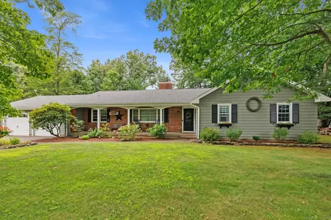 30 Tuck Rd, Manchester, CT 06040