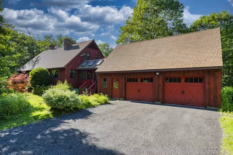 11 Woodridge Dr, Barkhamsted, CT 06063